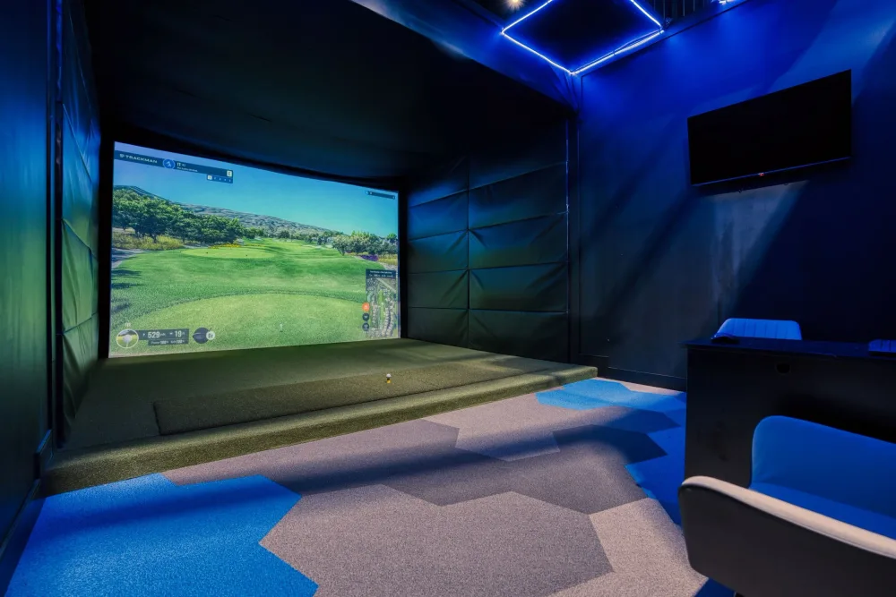 A private simulator room from the Swing Zone gallery